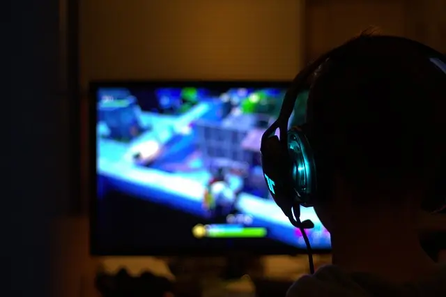 The Role of Social Media in the Growth of E-Sports